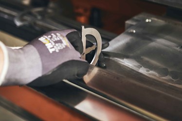 Bukning af stål, rustfrit stål eller aluminium