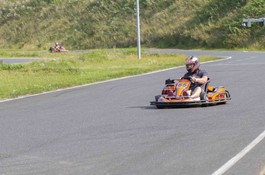 Gassen trykkes i bund på Vandel Gokart