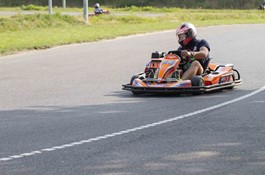 Medarbejder Ræs med fuld koncentration