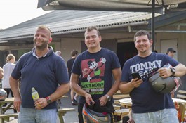 En glad dag på gokartbanen