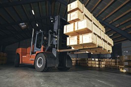 Kit Set løsninger pakkes på Supply Center og leveres over hele verden