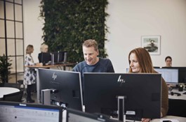 Kenneth Schøler i dialog med Majbritt Greisen Søgaard