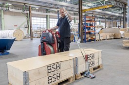 Båndmaskine forbedrer arbejdsmiljøet, effektiviteten og miljøet i et hug